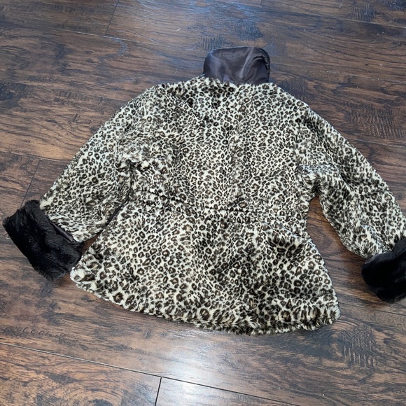 Faux Fur Girls Leopard Print Casual Time Lined Winter Coat Size 7 - Picture 12 of 16